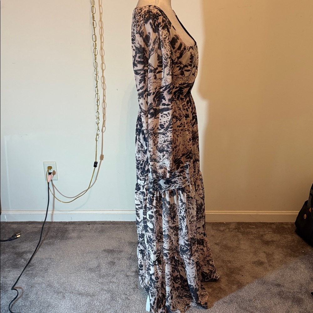 Avec Les Filles Cream and Black Printed Maxi Dress - Picture 4 of 5